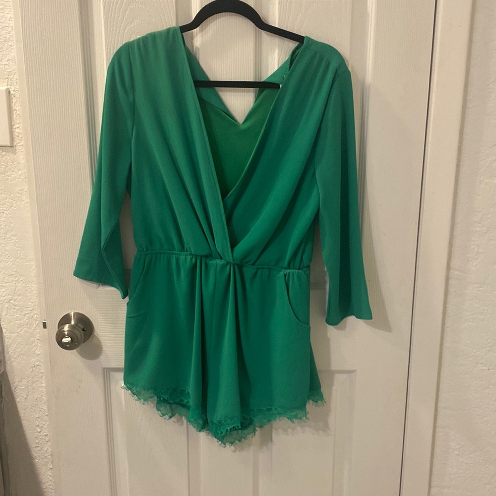 Green romper w/pockets